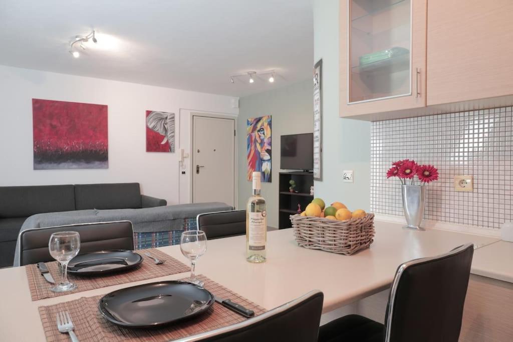 דירות סלוניקי 5 Min From Papageorgiou Free Indoor Parking מראה חיצוני תמונה