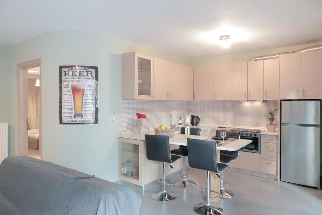 דירות סלוניקי 5 Min From Papageorgiou Free Indoor Parking מראה חיצוני תמונה