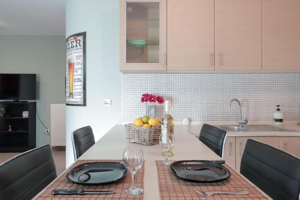 דירות סלוניקי 5 Min From Papageorgiou Free Indoor Parking מראה חיצוני תמונה